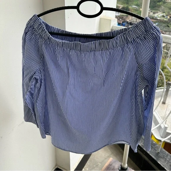 Zara Off Shoulder peasant top - Picture 1 of 3